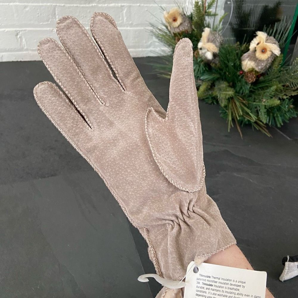 Vintage 80s Deadstock NWT Tan Nubuck (Suede) Thinsulate Women's Driving Gloves -